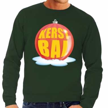 Foute kersttrui kerstbal rood op groene sweater voor man