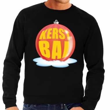 Foute kersttrui kerstbal rood op zwarte sweater voor man